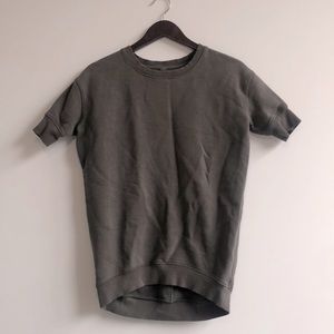 Aritzia Community short sleeve army green sweater, size xxs